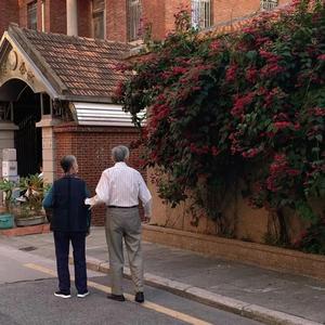 男人添女人囗交做爰高潮
